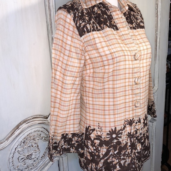 Day Trip Smocked Midsleeve Vintage Western Vibes Plaid and Graphic Button Down - Picture 2 of 11